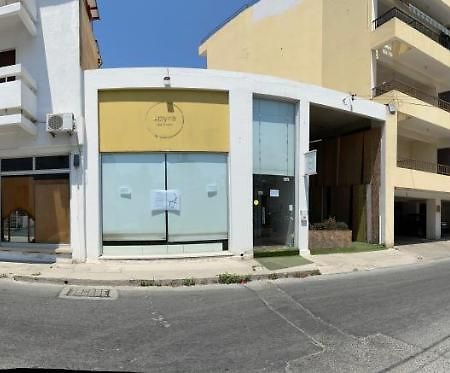 Past Or Trail Hostel Larnaca Buitenkant foto