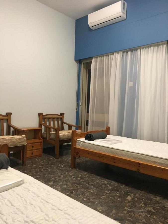 Past Or Trail Hostel Larnaca Buitenkant foto