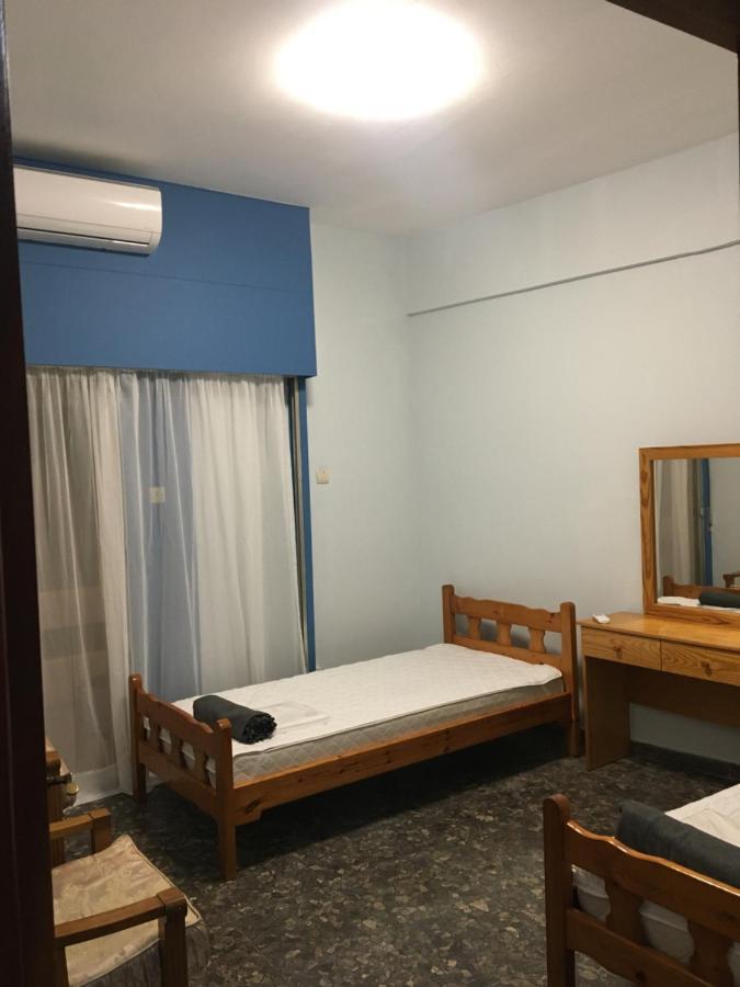 Past Or Trail Hostel Larnaca Buitenkant foto