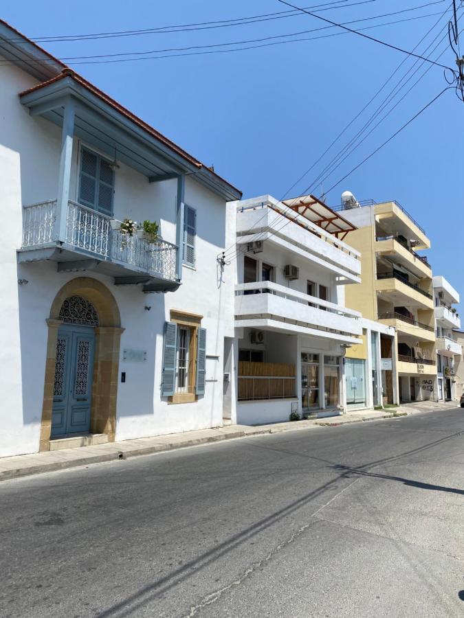 Past Or Trail Hostel Larnaca Buitenkant foto