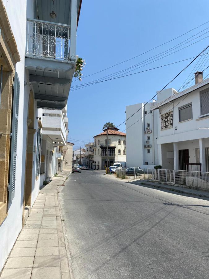 Past Or Trail Hostel Larnaca Buitenkant foto